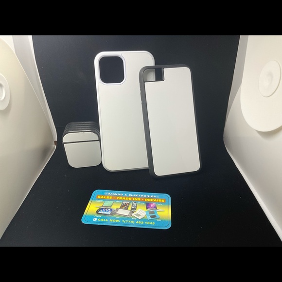 iPHONE CUSTOM CASE (W. 2X SCREEN PROTECTOR & 1X CHARGER CABLE) - Picture 1 of 6